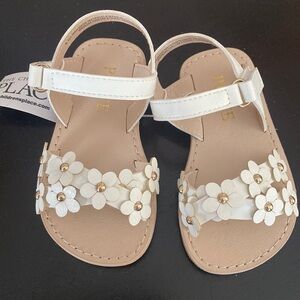 NWT Children’s Place Floral White Sandals